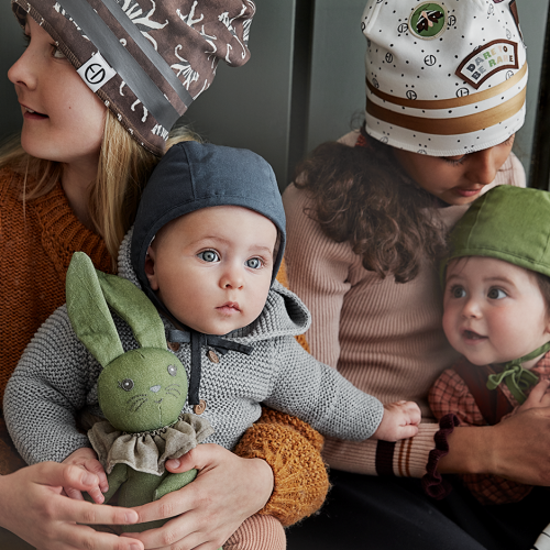 winter-bonet-snuggle-winter-beanie-aw20-elodie-details-lifestyle-1000px.png